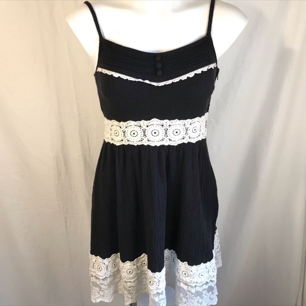 Hot Topic Black & White Lace Dress - Picture 2 of 7